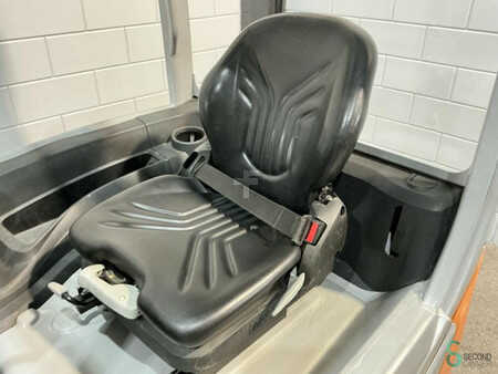 Elektromos 4 kerekű 2019  Still RX20-16P (13)