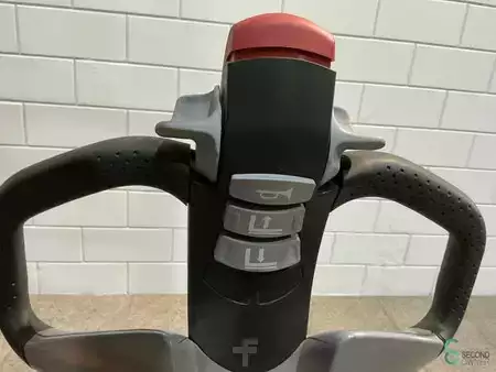 Apilador eléctrico 2022  Still EXV10 (11)