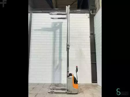 Apilador eléctrico 2022  Still EXV10 (8)