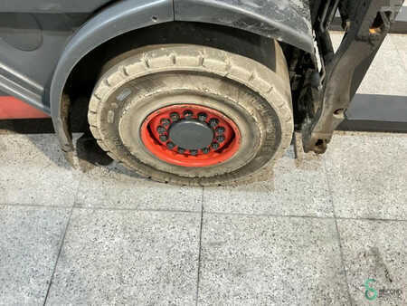 Gázüzemű targoncák 2019  Linde H35T (20)