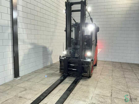 Gázüzemű targoncák 2019  Linde H35T (3)