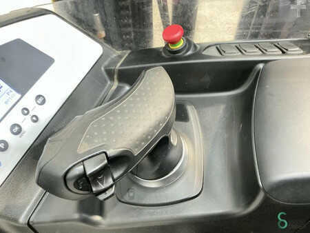 Reach Trucks 2017  Still FM-X14 (11)