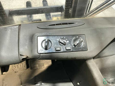 Dízel targoncák 2013  Linde H60D (396_2) (14)