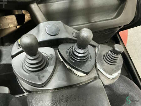 Dízel targoncák 2013  Linde H60D (396_2) (15)