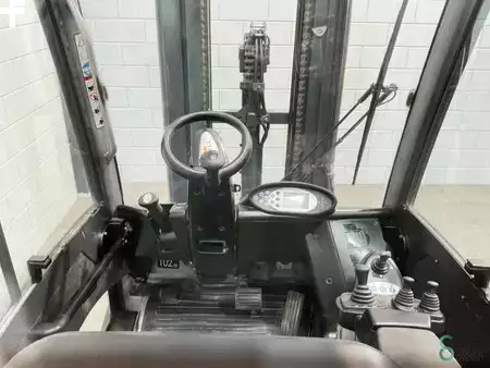 Carretilla elevadora diésel 2013  Still RX 70-25 (14)