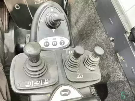 Carretilla elevadora diésel 2013  Still RX 70-25 (16)