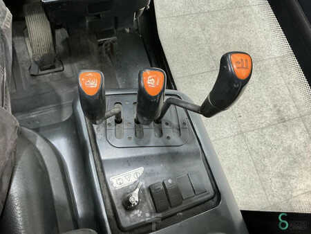 Dízel targoncák 2008  Doosan D35C-5 (14)