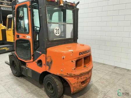 Dízel targoncák 2008  Doosan D35C-5 (7)