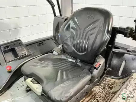 Eléctrica de 4 ruedas 2019  Still RX60-50 (11)