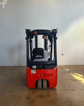 Elektryczne 3-kołowe 2025  Linde E16C (4)