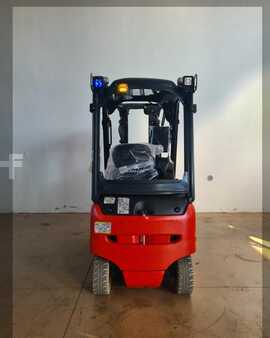 Elektryczne 4-kołowe 2025  Linde E20PH (1)