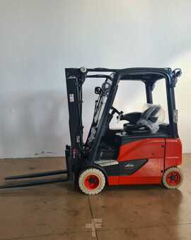 Elektryczne 4-kołowe 2025  Linde E20PH (3)