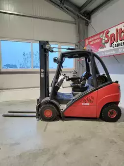 Treibgasstapler 2010  Linde H25T-01 (2)