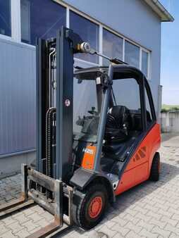 Treibgasstapler 2010 Linde H25T (1)