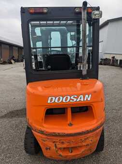 Diesel Forklifts 2012  Doosan D30S-5 (4) 