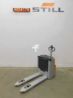 Stapelaars 2015 Still EXUH18/NBAT/1190X560 (2)