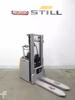 Stacker stå på 2015  Still EXV-SF20/NWEBATT (4)