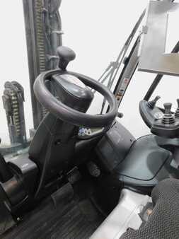 Chariots électriques à 4 roues 2019  Still RX60-25LI-IONBATT (5)