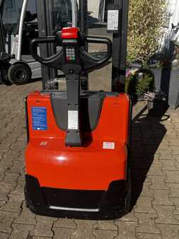 Stacker pedestre 2012  BT SWE 120 (6)