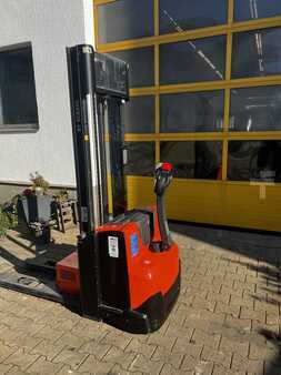 Stacker pedestre 2012  BT SWE 120 (7)