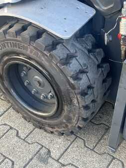 LPG VZV 2016  Still RX70-35T (2)