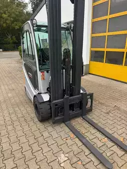 Elektro 4 Rad 2012  Still RX60-30 (3)