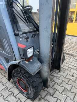 Treibgasstapler 2013  Linde H25T (9)