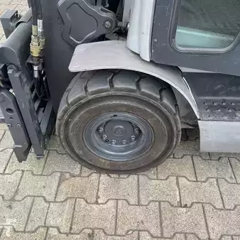 LPG VZV 2016  Still RX70-35T (5)