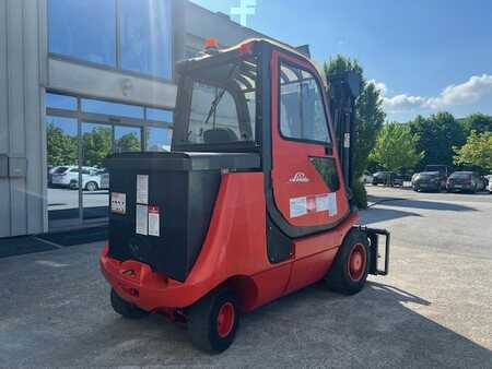 Elektromos 4 kerekű 2000  Linde E35P (1)