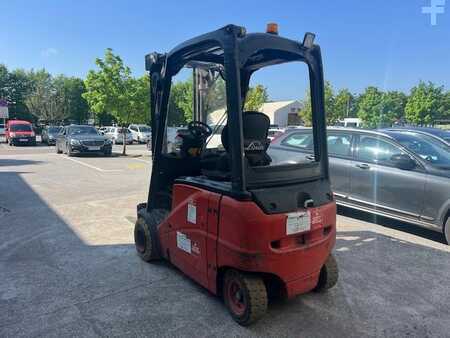Elektromos 4 kerekű 2011  Linde E20PH-01 (1)