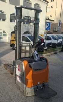 Stackers Stand-on 2017  Still EXV-SF 14 (1)