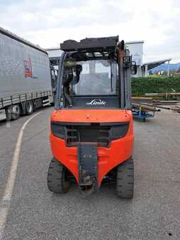 Dízel targoncák 2014  Linde H30D-02 (1)