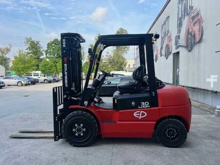 Electric - 4 wheels 2023  EP Equipment EFL 302 Li-ion (1)