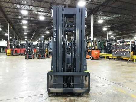 Propane Forklifts 2021  Clark S32C (5)