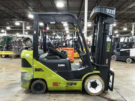 Propane Forklifts 2021  Clark S32C (1)