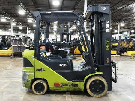 Propane Forklifts 2021  Clark S32C (1)