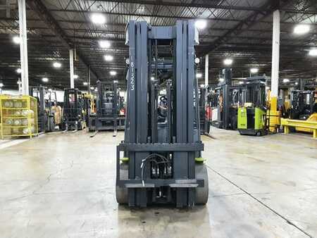 Propane Forklifts 2021  Clark S32C (5)