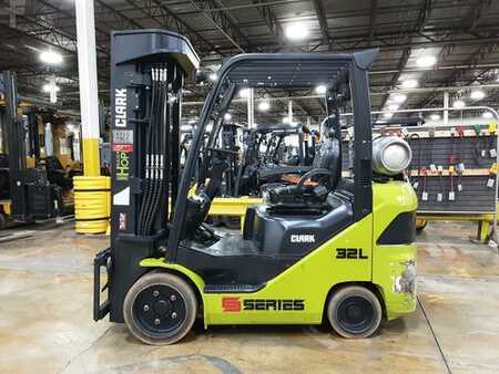 Propane Forklifts 2021  Clark S32C (4)