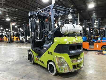 Propane Forklifts 2021  Clark S32C (3)