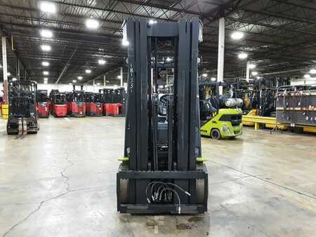 Propane Forklifts 2021  Clark S32C (5)