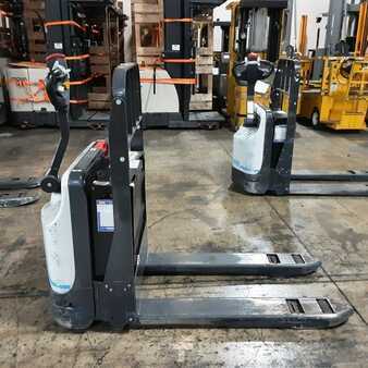 Electric Pallet Jacks-Unicarriers-WLXT2W7S22V