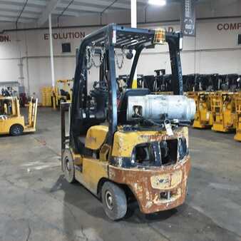 Propane Forklifts 2019  Yale GLP030 (3) 