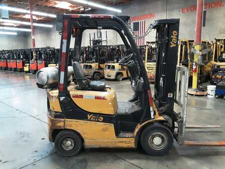 Propane Forklifts 2019  Yale GLP030 (1)