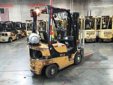 Propane Forklifts 2019  Yale GLP030 (2)