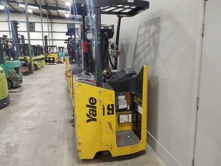 Stackers stand-on 2018  Yale ESC040 (2)