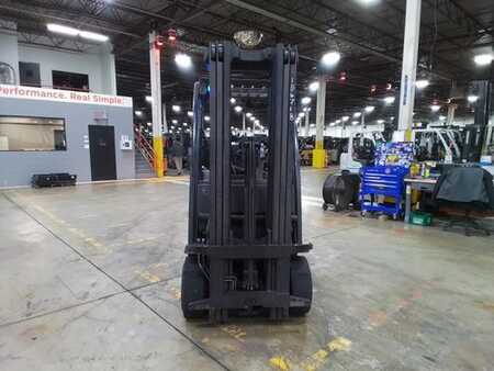 Propane Forklifts 2020  Yale GLC060 (5)