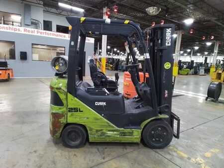 Propane Forklifts 2018  Clark S25CL (1) 