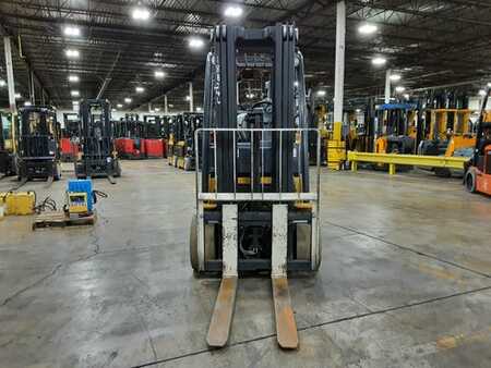Propane Forklifts 2018  Yale GLC070 (5)