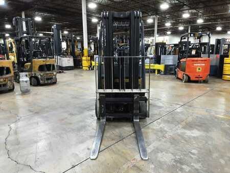 Propane Forklifts 2019  Yale GLC050 (5)