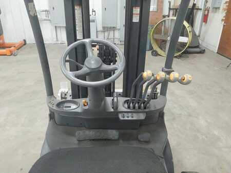 Propane Forklifts 2019  Crown C5 1000-50 (6)